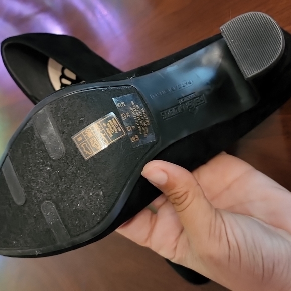 FERGALICIOUS velvet heels - Picture 5 of 8